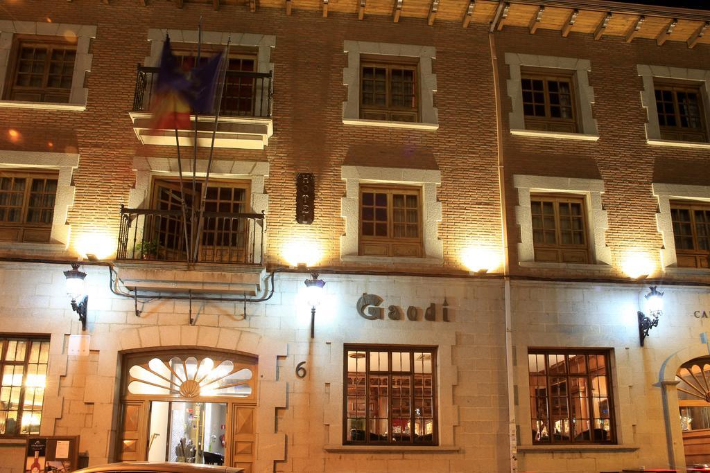 Hotel Gaudi Асторга Экстерьер фото